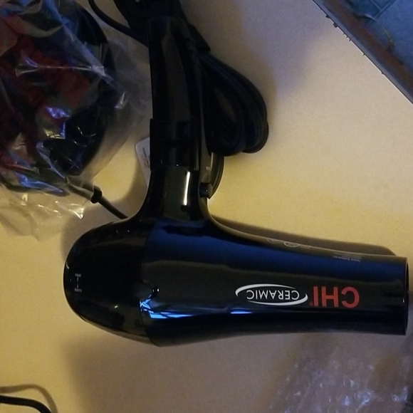 CHI Hair Dryer - Picture 9 of 9